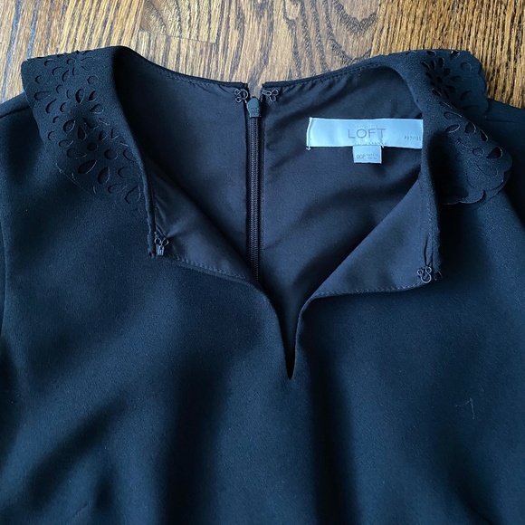 LOFT Capped Sleeve Shift Dress - Picture 12 of 13